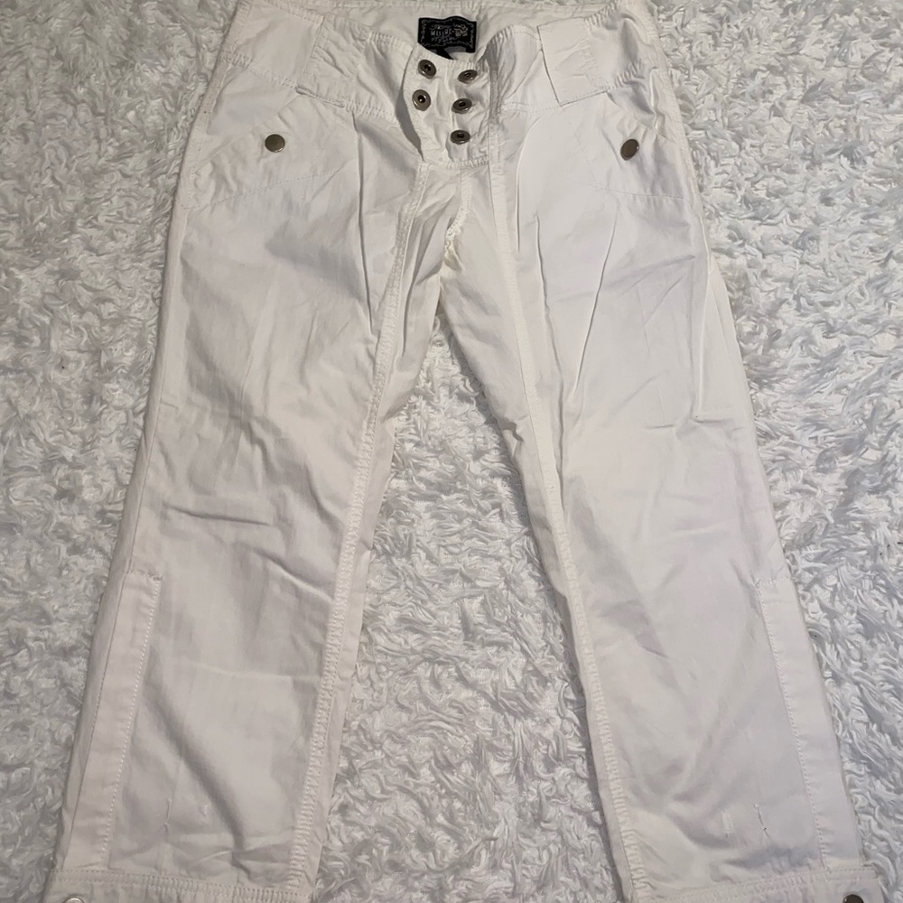 Miss me white Capri size 4 pants